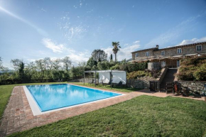 Appartamento con vista panoramica piscina e jacuzzi, Capannori